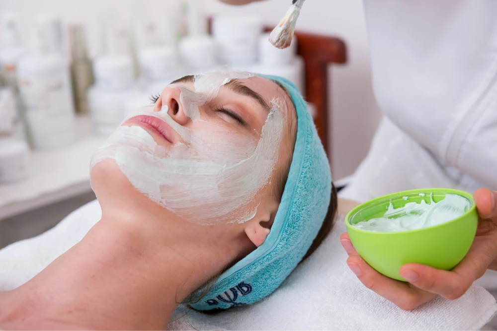 How do facial creams help your skin